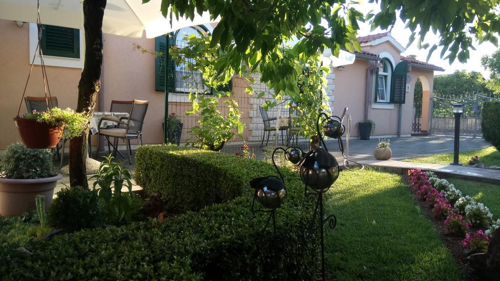 Apartments Lupus Vodice Exterior photo
